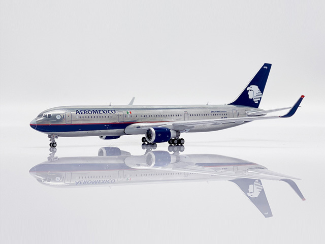 JC WINGS 1/400 (ダイキャスト製) 767-300ER アエロメヒコ航空 "Polished" XA-APB