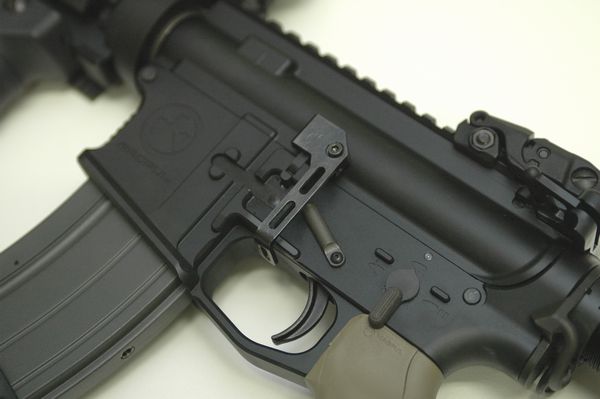 Airsoft Surgeon B.A.D. for M4 （バッテリー・アシスト・ディバイス）