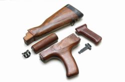 実物 ルーマニアAIM木製ストック・ハンドーガードセット