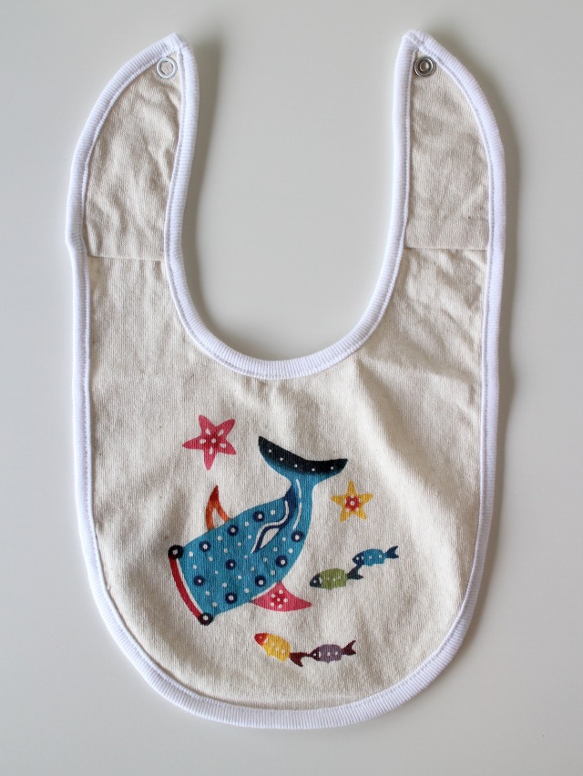 ハンドメイドスタイ　みこと様 紅型ベビースタイ【ジンベエザメ・ブルー】＜沖縄の紅型出産祝いギフト＞