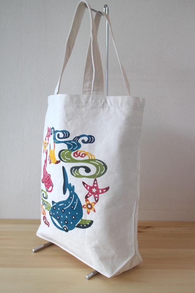 紅型トートバッグ（L）【ジンベエザメ】＜贈り物にもおススメ！＞