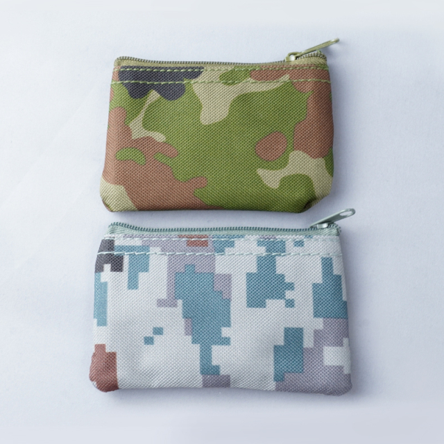 自衛隊仕様の迷彩柄小銭入れ ファスナータイプ