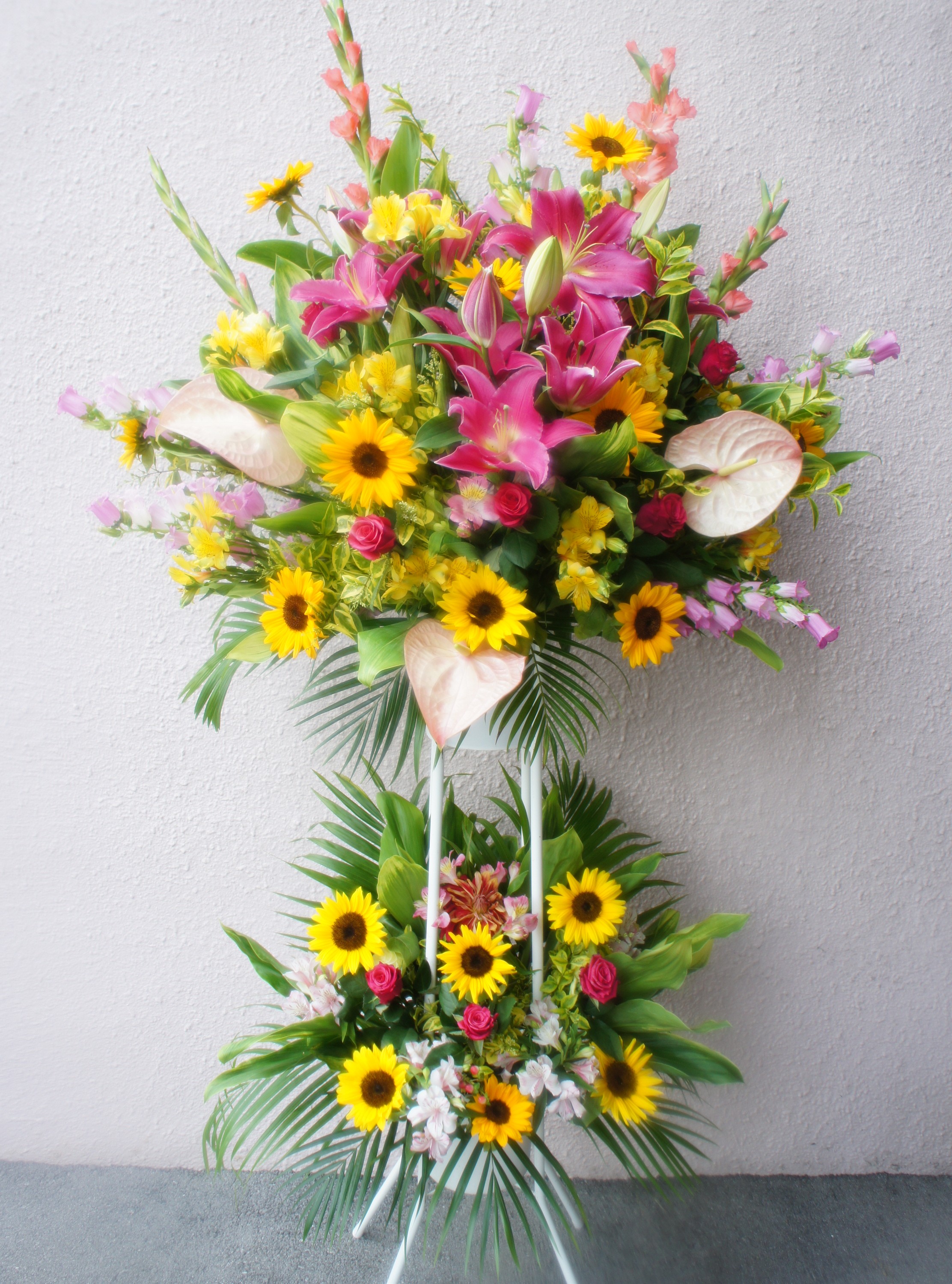 おまかせ　ミックスカラー系スタンド花　2段　22000円