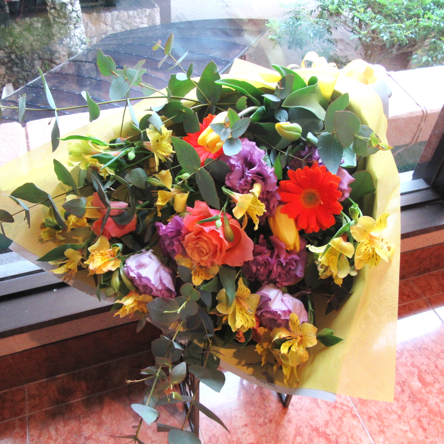 バラの花束　イエロー系　ワンサイドブーケL　8800円