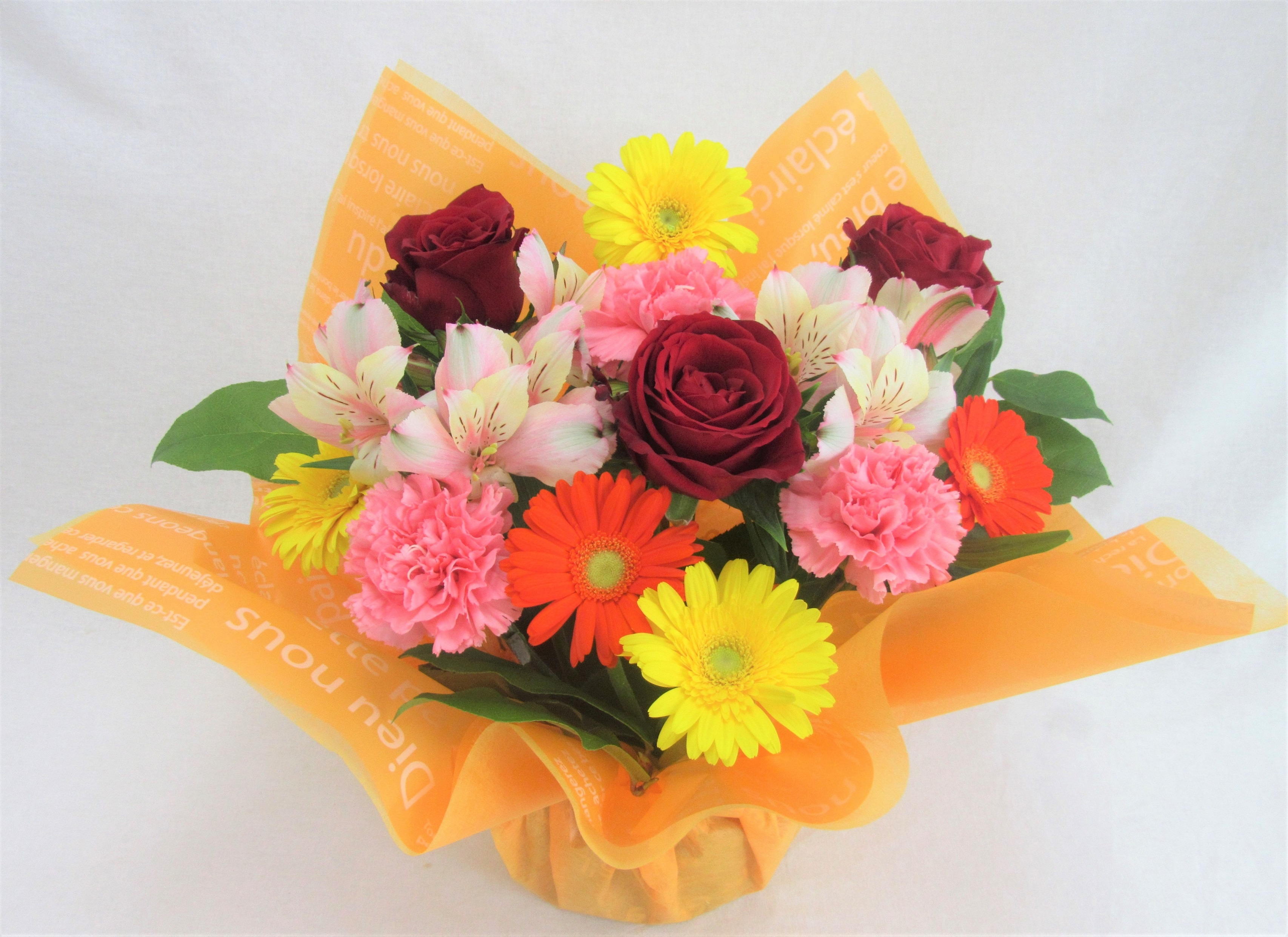 おまかせ　カラフル系アレンジメント　3,850円