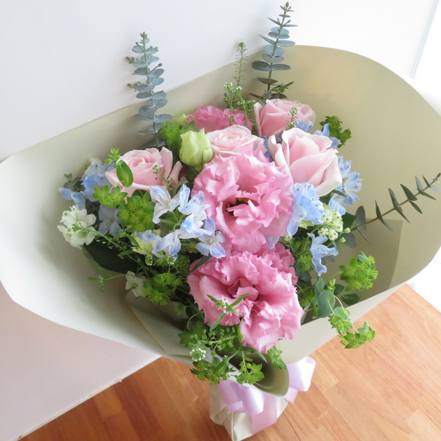 お祝い花束ピンク＆水色　　　　　Mサイズ　5500円