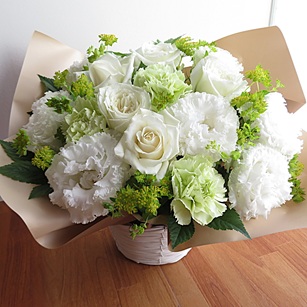 ホワイト＆グリーンアレンジメント　5500円