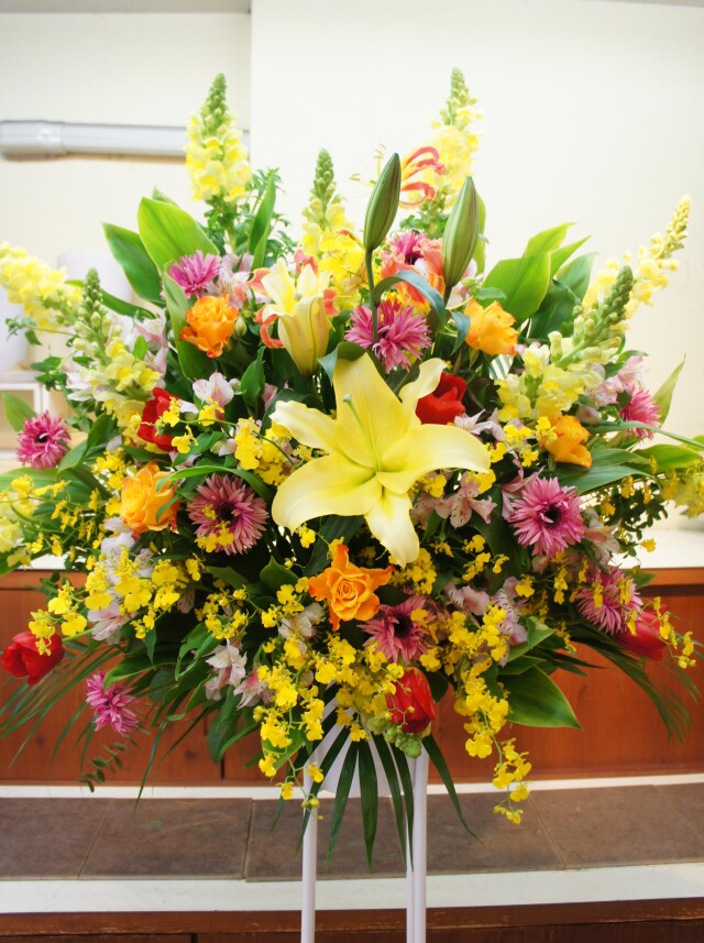 おまかせ　ミックスカラー系スタンド花　1段　16500円