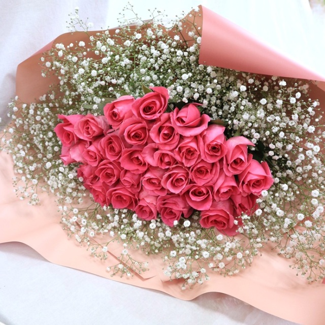 ピンクバラ30本とカスミソウの花束　22000円