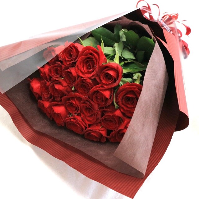 20本の赤いバラの花束 　情熱 　11000円