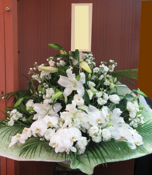 おまかせ　ホワイトミックス系アレンジメント　22,000円