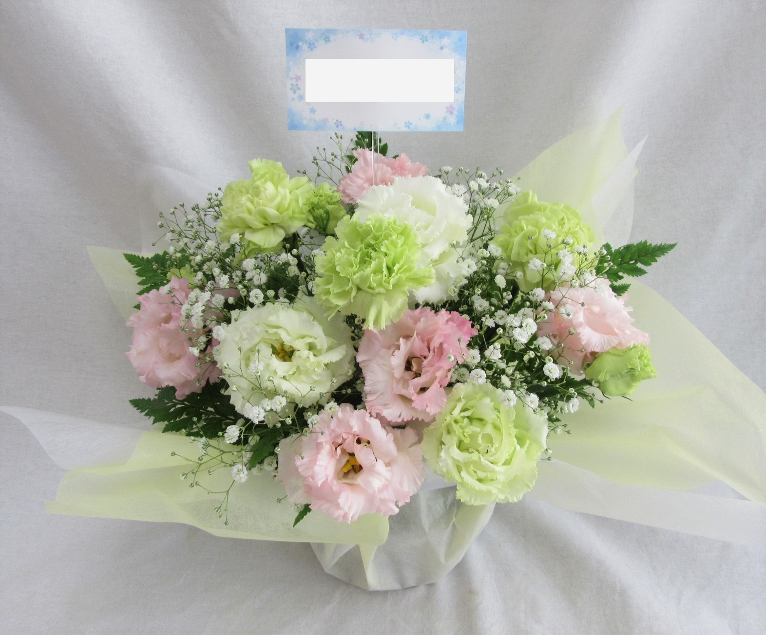 おまかせ　ホワイトミックス系アレンジメント　3,850円