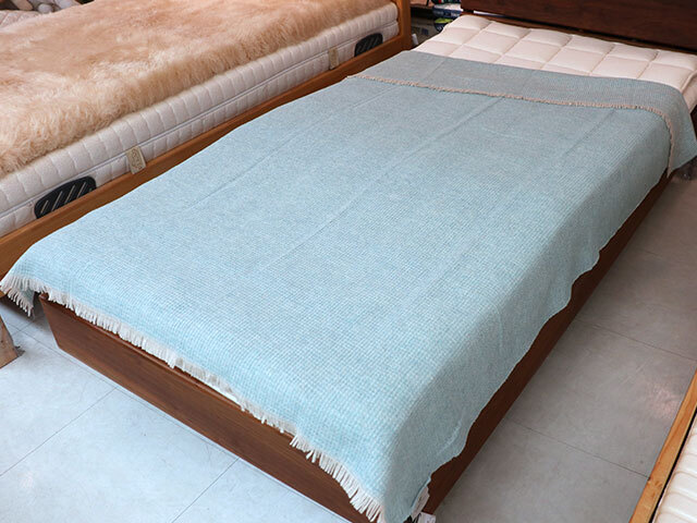 LANEROSSI　イタリアマラゾット社　ウール毛布