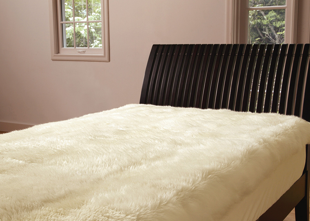 ロマンス長毛ムートンシーツ 毛長55mm 【最高級モデル】【お手入ブラシ付】