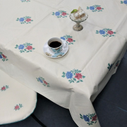 テーブルクロス　135×135cm 正方形  135×180cm 長方形　ビニールコーティング【オロペサ(大柄)】