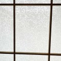 柄あり 障子に貼るレース　カスリ柄/カール柄/森林柄  破れにくい 花粉をキャッチ UVカット　日本製/カール柄【33012】