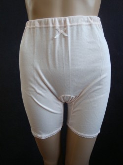 2570_婦人【薄化粧】3分長パンティ_M・L