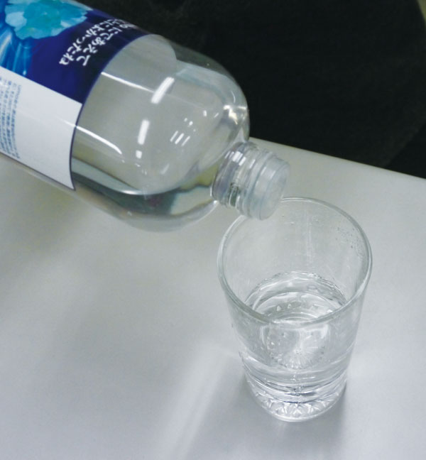 命の源　注ぐ