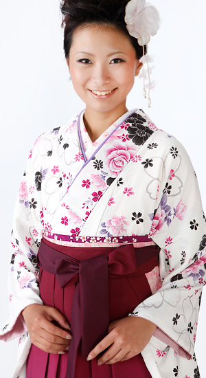 白に牡丹・桜【袴レンタル着物】K2373