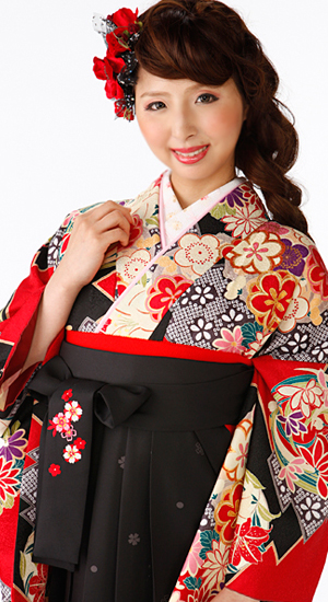 黒、赤・花輪【袴レンタル着物】K3002