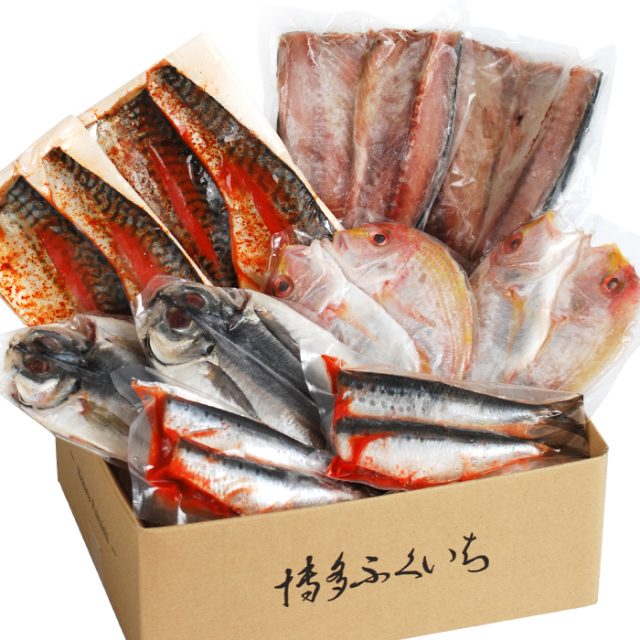 うまかセット（あじ一夜干し、さば一夜干し、蓮子鯛一夜干し、いわし明太子2尾入り、さば明太2枚入り×各2）