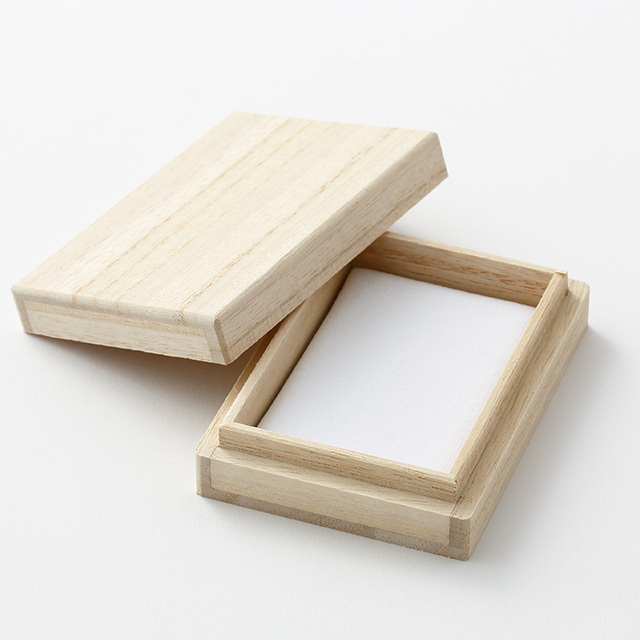 ブローチ平　白