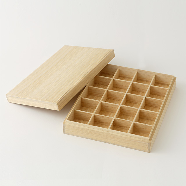 モスラ　根付　箱無し本体のみ 根付入 20マス (1マス内寸60×60×H60mm)