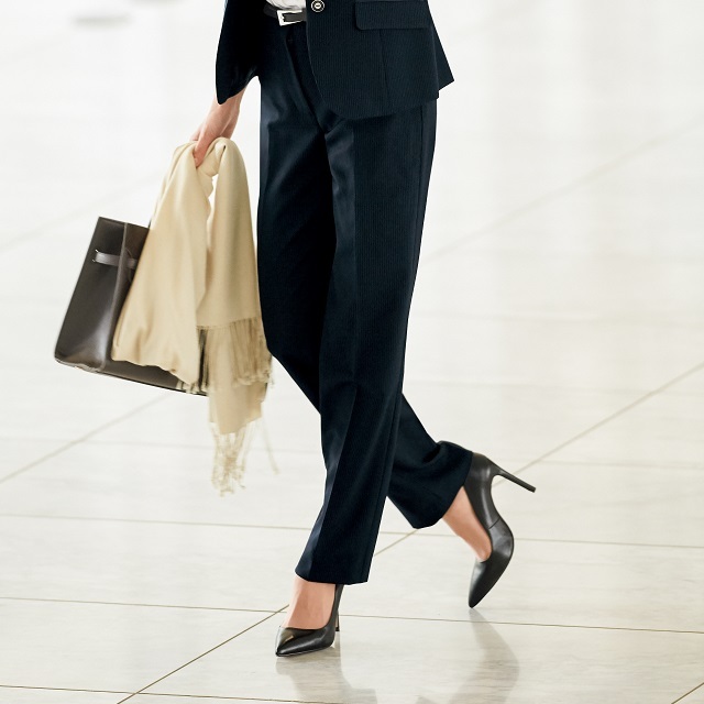 レディースサイズS レザレクション 未着用⭐️美シルエットパンツ SA340P パンツ スラックス レディス 女性用 美形 ストレッチ