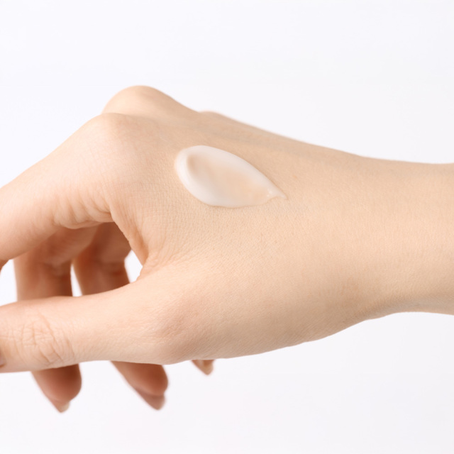 笹美人 白寿オールインワンクリームplus】クマザサ、フランキンセンス