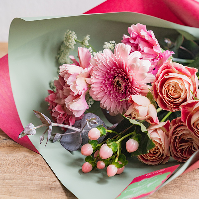 母の日ギフトD/Flower Bouquet M ( red&pink )