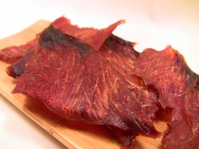 天然ぶりのスモークジャーキー