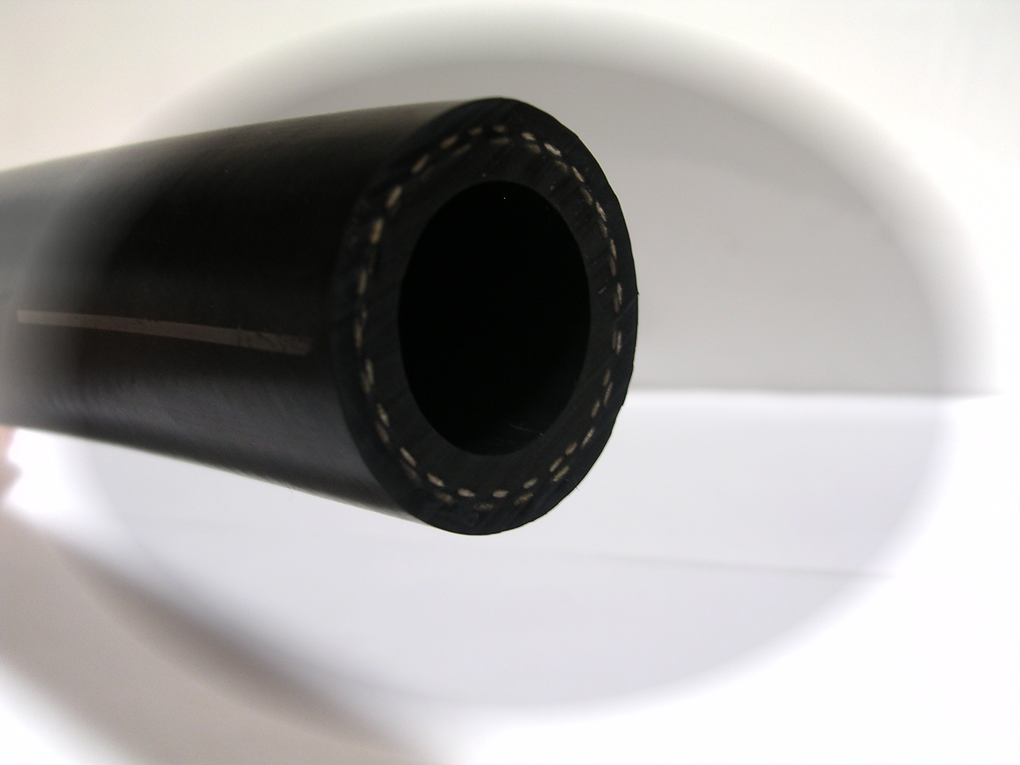 十川ゴム　低圧耐油ホース　Ｆ１５－３２　ホース内径３２ｍｍ　（３２φ）　カット１ｍ単位売り品