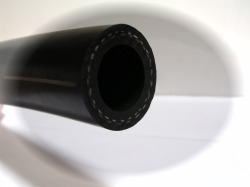 十川ゴム　低圧耐油ホース　Ｆ１５－３２　ホース内径３２ｍｍ　（３２φ）　カット１ｍ単位売り品