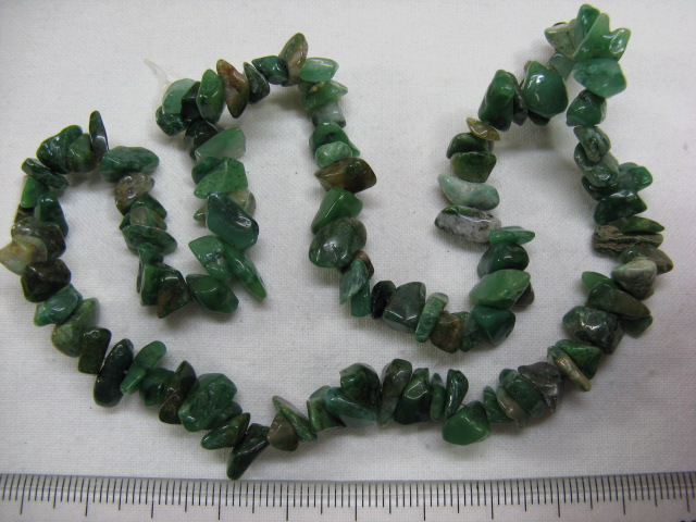 天然石　さざれ　約40センチ　アフリカンジェイド