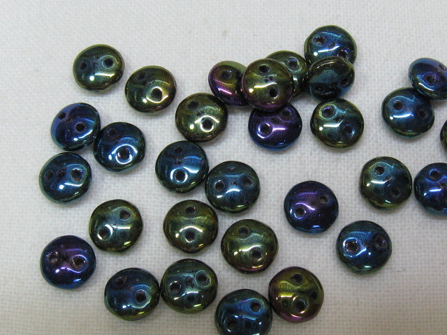 チェコビーズ　レンティル(レンズ豆)　２ホール　６ミリ　アイリスパープル