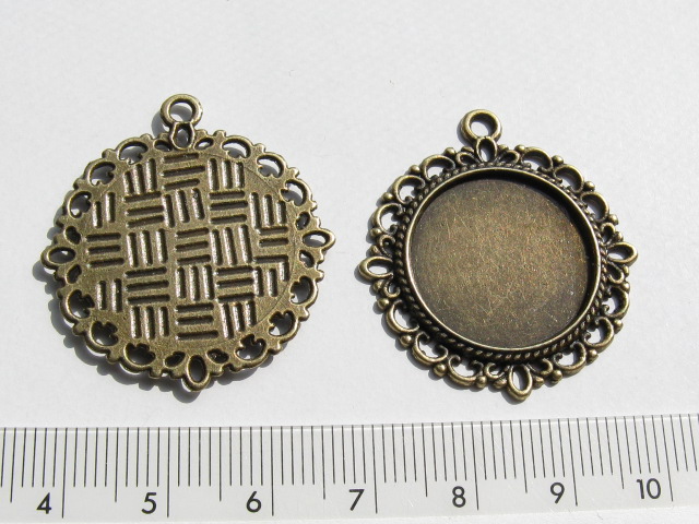 レジン向けメタル　丸型　30mm　金古美