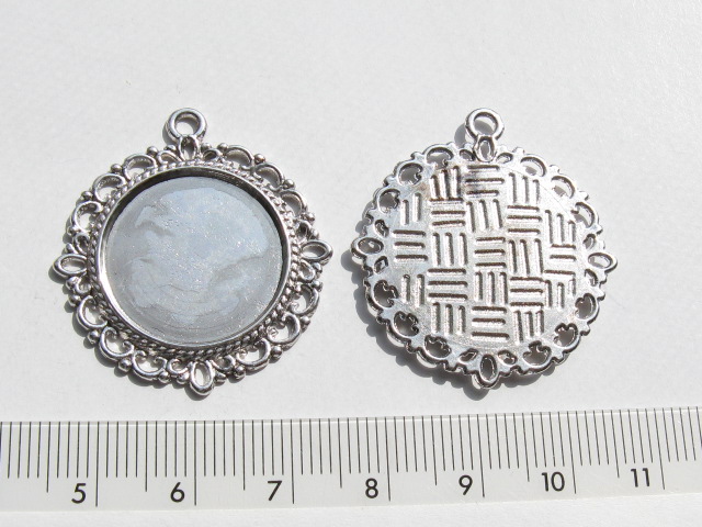 レジン向けメタル　丸型　30mm　Ａシルバー