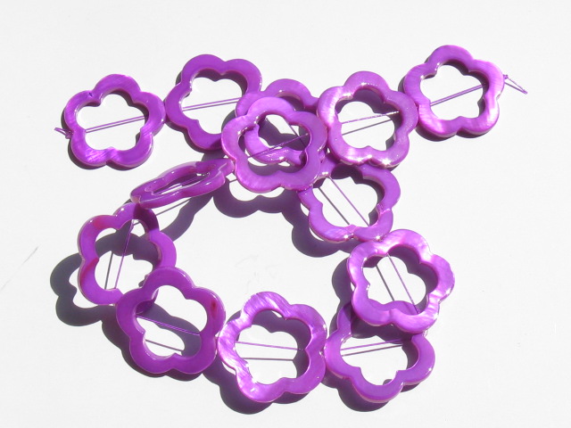 シェルパーツ　30ミリ　梅花梅穴　(一連１３個)　パープル