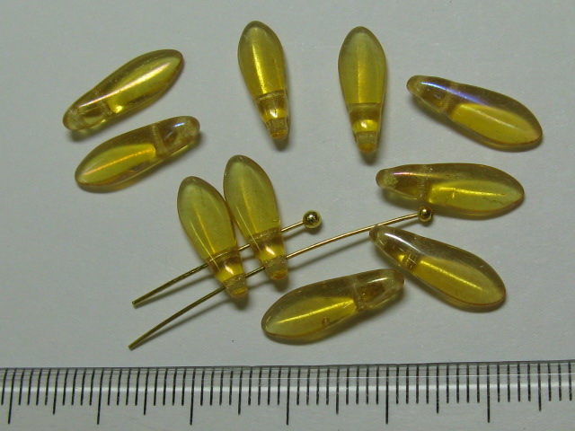 チェコビーズ　ダガー　２ホール　５×１６ミリ　アイリスラスタートパーズ