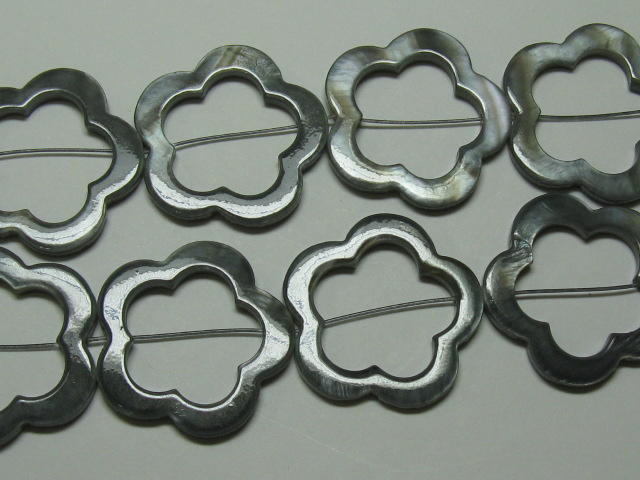 シェルパーツ　30ミリ　梅花梅穴　グレー