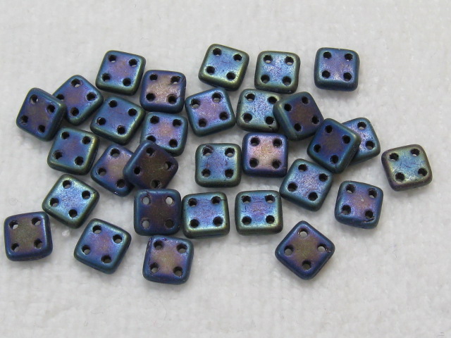 チェコビーズ　フラットスクエア　４ホール　６ミリ　マットアイリスブルー