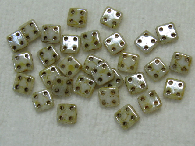 チェコビーズ　フラットスクエア　４ホール　６ミリ　オペークラスターピカソ