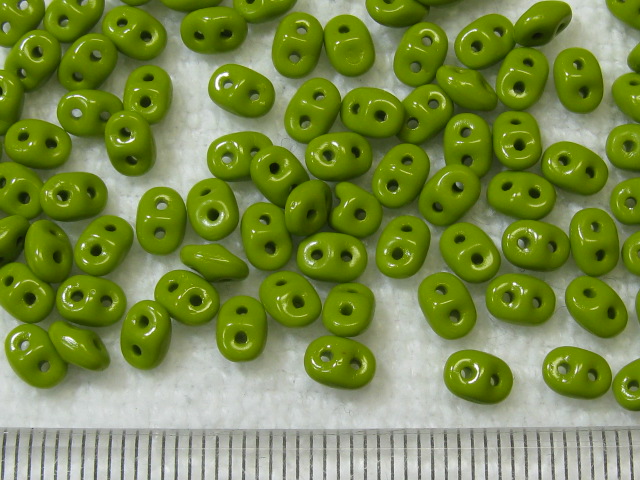 スーパーデュオ2H　2.5×5ミリ　オペークグリーン