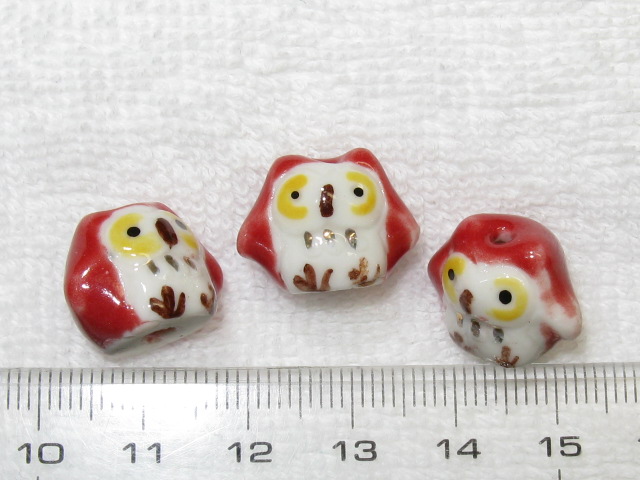陶器ビーズ　ふくろう　約24×13mm　レッド