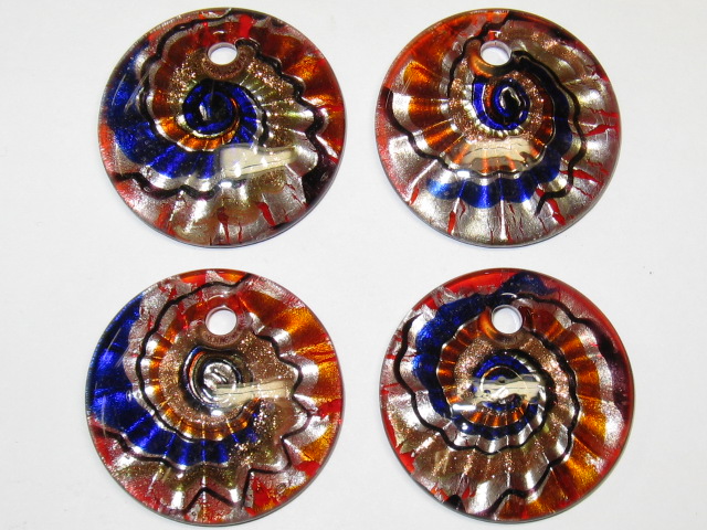 ハンドメイドガラス　丸平型　約44ｍｍ　レッド＆ブルー