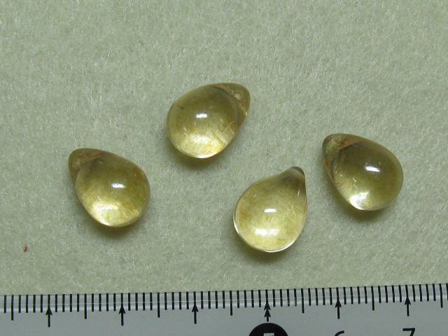 チェコビーズ　ティアドロップ　10×14ミリ　ラスターシャンパン