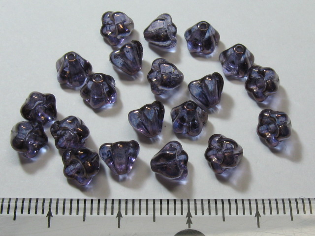 チェコビーズ　ベルフラワー　６×４ミリ　ラスターアメジスト