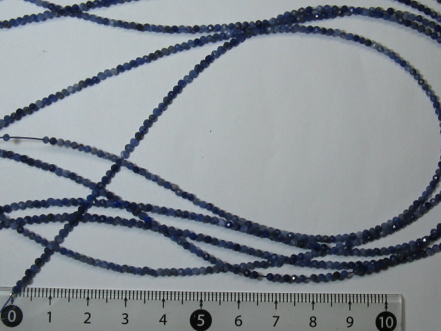 天然石　２ミリ　ラウンド　カット　(一連39センチ)　ソーダライト