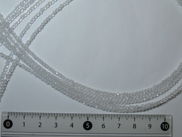 天然石　２ミリ　ラウンド　カット　(一連39センチ)　クリスタル