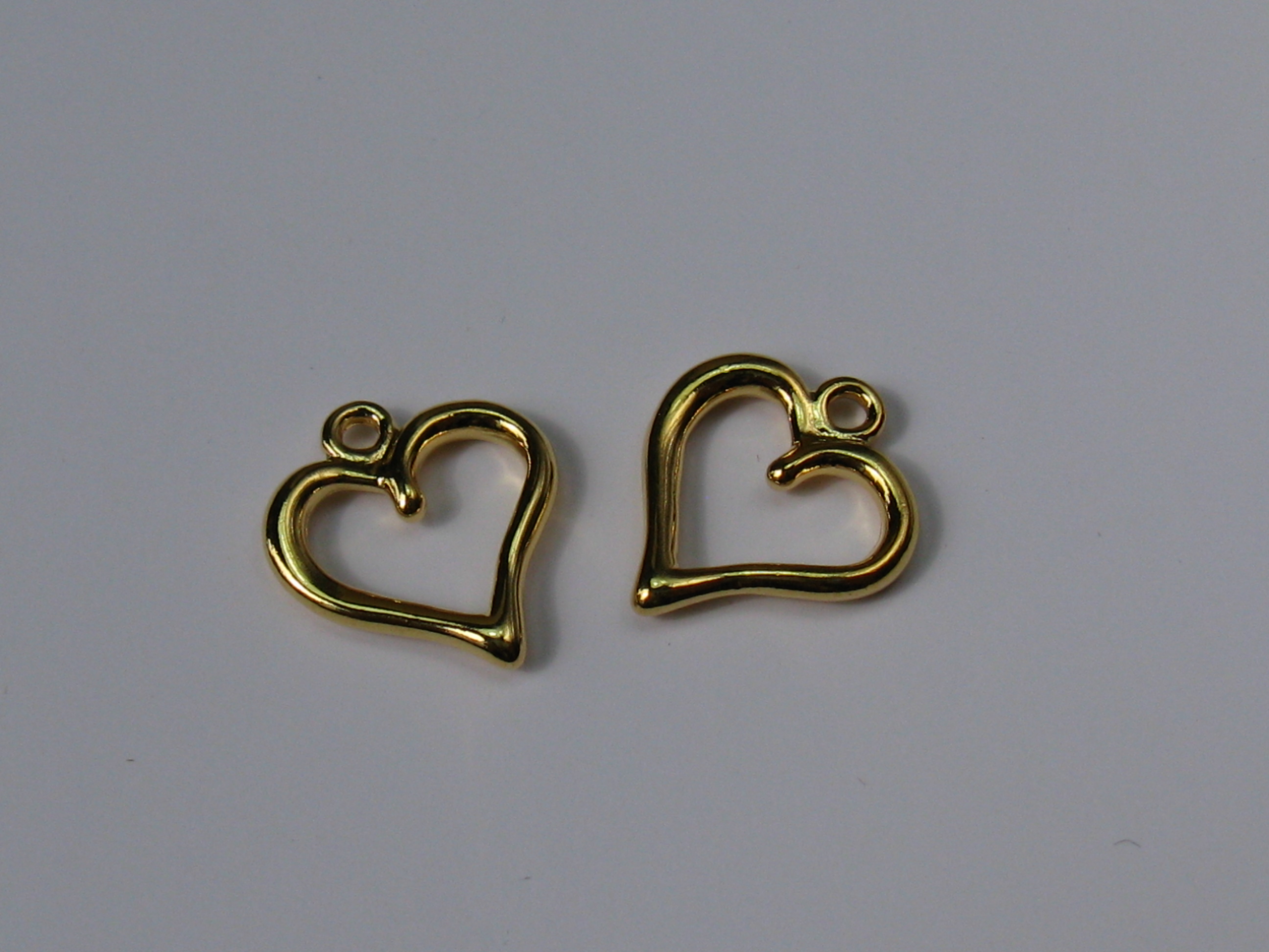 チャーム　ハート　１５×１７mm　(２個入り)　ゴールド